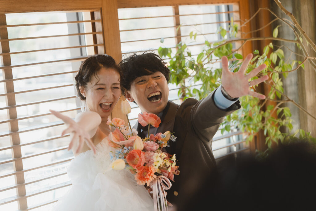 たくさんの人たちに囲まれて<br>背伸びをせず自分たちらしいパーティーになりました！